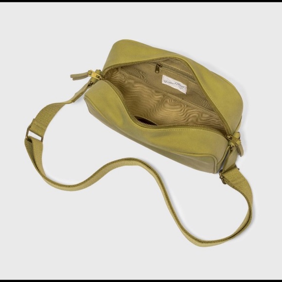 Universal Thread Camera Crossbody Bag - Picture 4 of 4